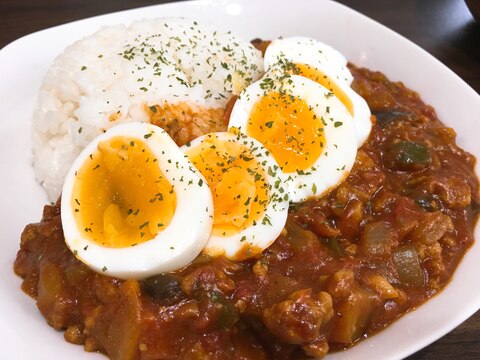 トマト缶で夏野菜キーマカレー